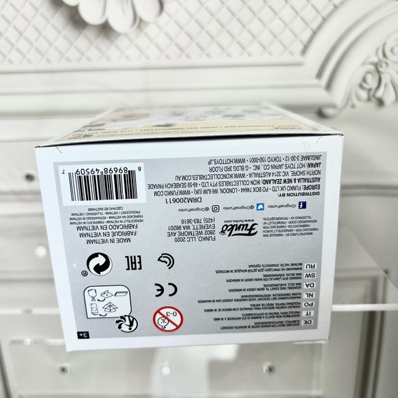 The Office Angela Martin W/ Sprinkles #1024 Funko Pop - Picture 3 of 5